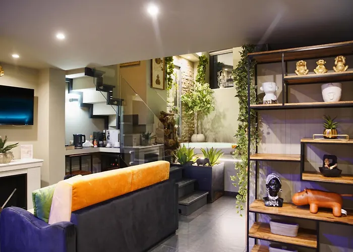 Home Dentro Il Teatro